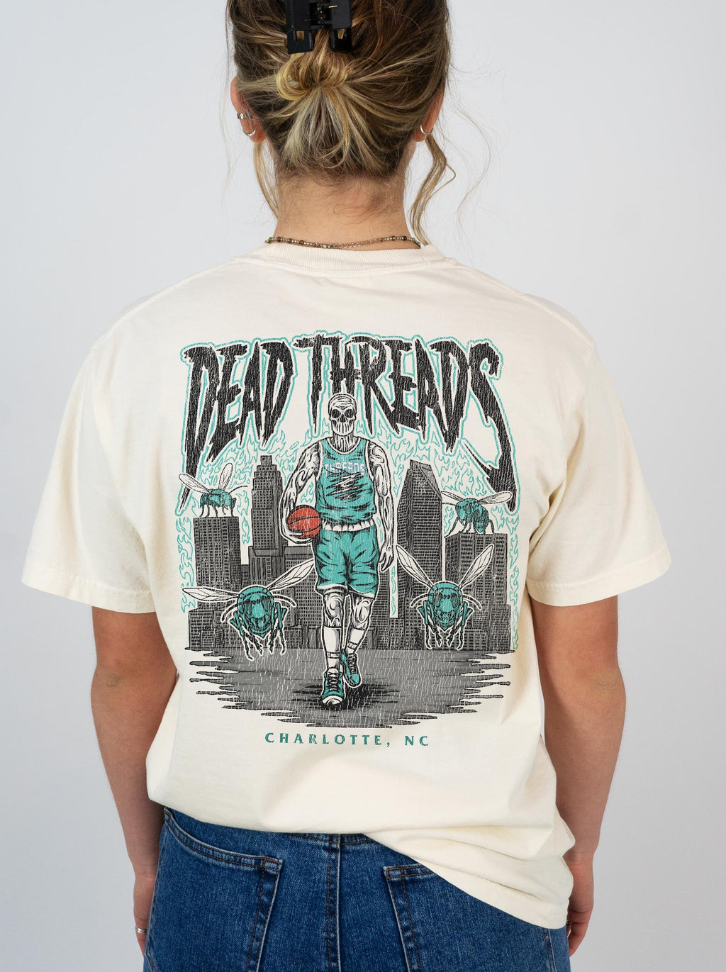 CHARLOTTE BASKETBALL - “3 SKULL” PREMIUM T-SHIRT product image 12
