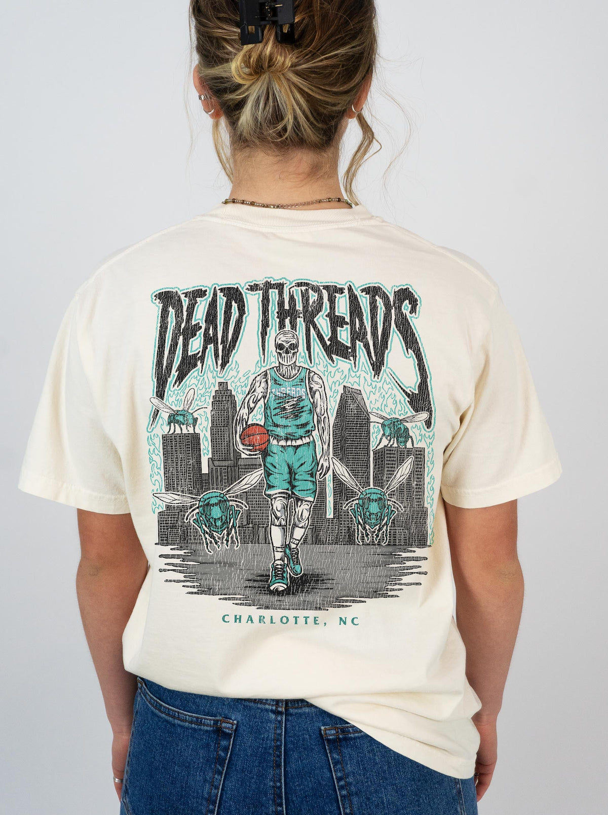 CHARLOTTE BASKETBALL - “3 SKULL” PREMIUM T-SHIRT product image 12