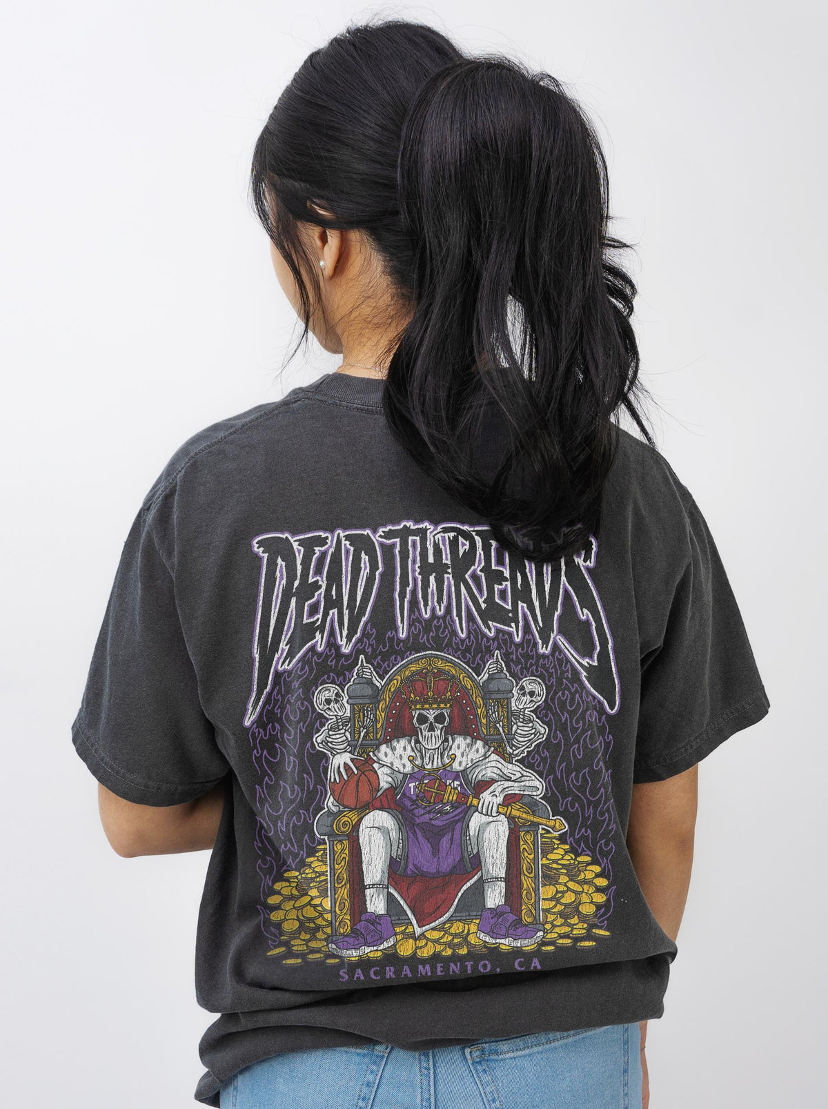SACRAMENTO BASKETBALL - “DT ESSENTIAL" PREMIUM T-SHIRT product image 4