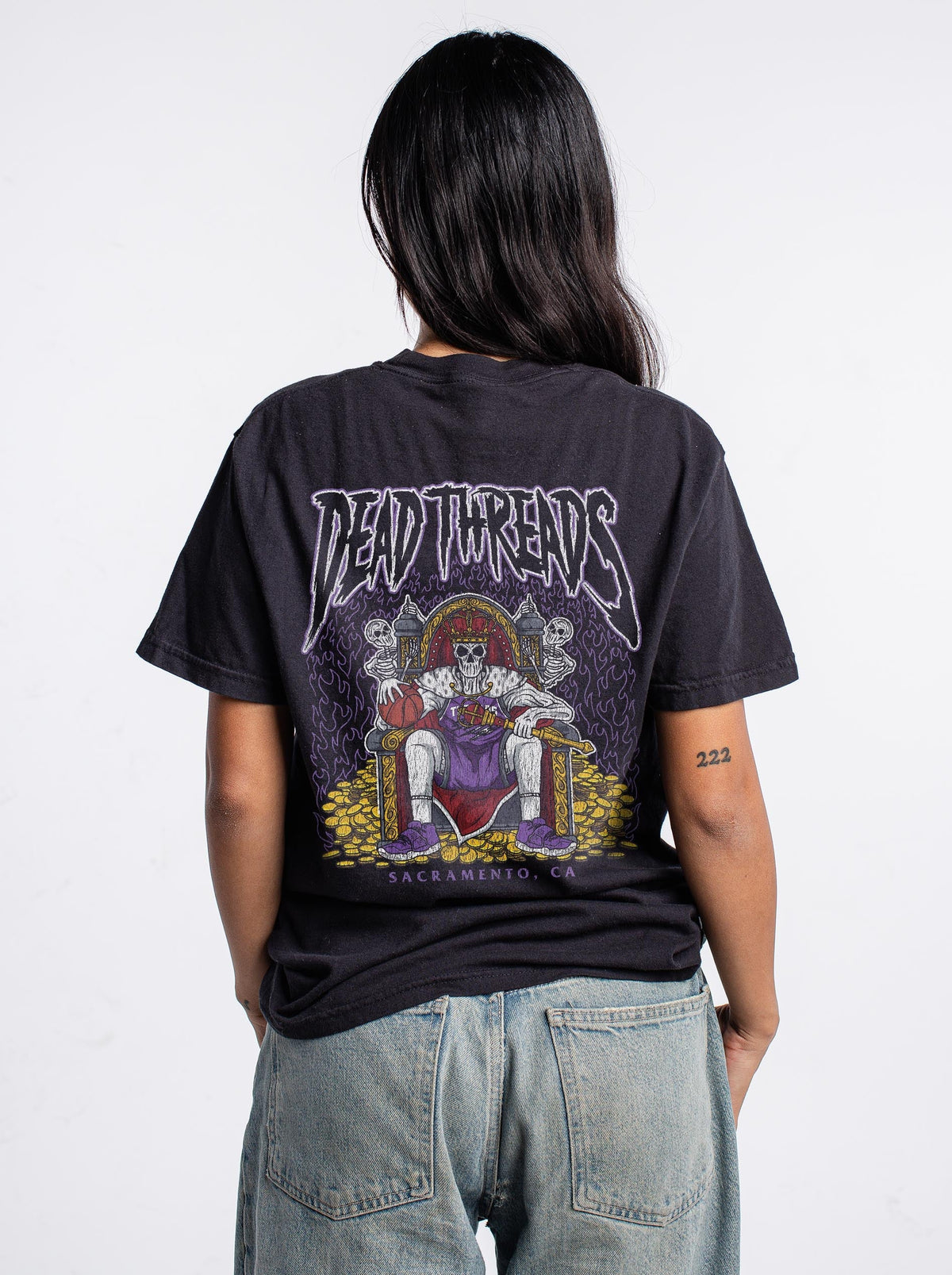 SACRAMENTO BASKETBALL - “DT ESSENTIAL" PREMIUM T-SHIRT product image 6